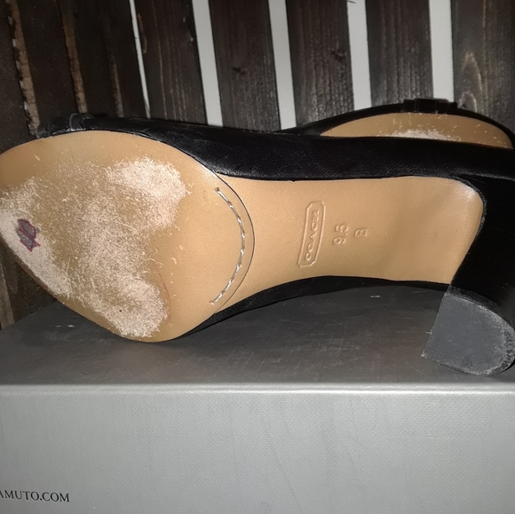 Coach  size 9.5 Black gently worn. 3.5 inch heel. Leather **READ** - Picture 5 of 6